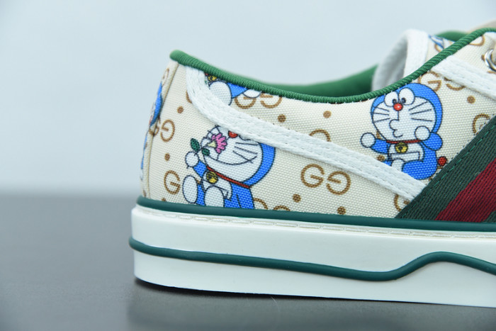 G*u*i sneaker