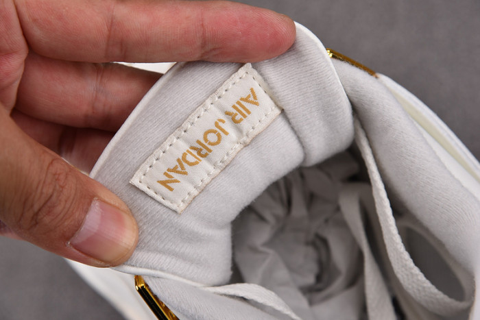 air jordan 4 retro metallic gold  aq9129-170