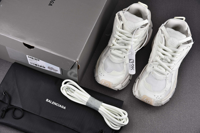 Ba*len*cia*ga -runner