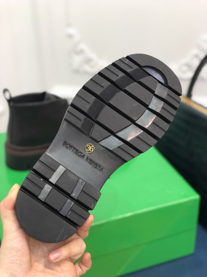 Bo*te*ga ve*ne*ta boots