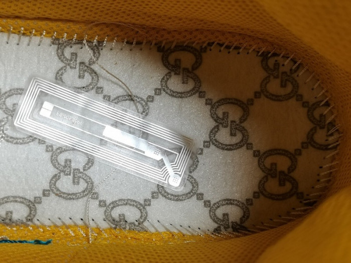 G*u*i basket sneaker