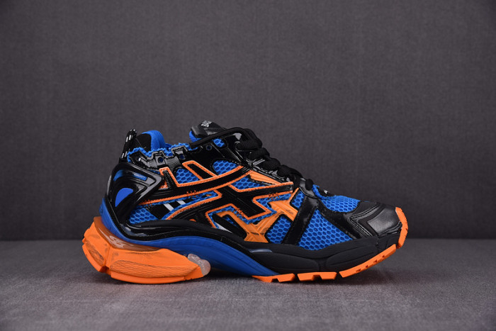 Ba*len*cia*ga -runner