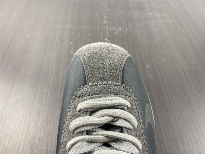 sacai x nike zoom cortez 4.0 dark grey white green dq0581-001