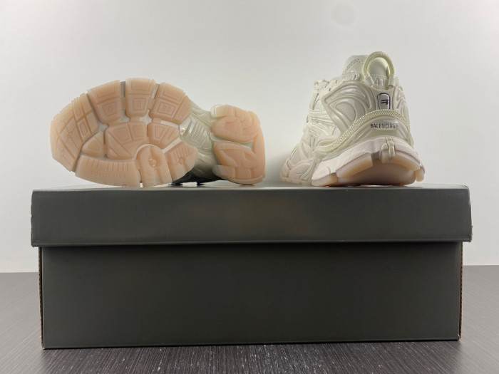 Ba*len*cia*ga -runner