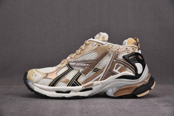 Ba*len*cia*ga -runner