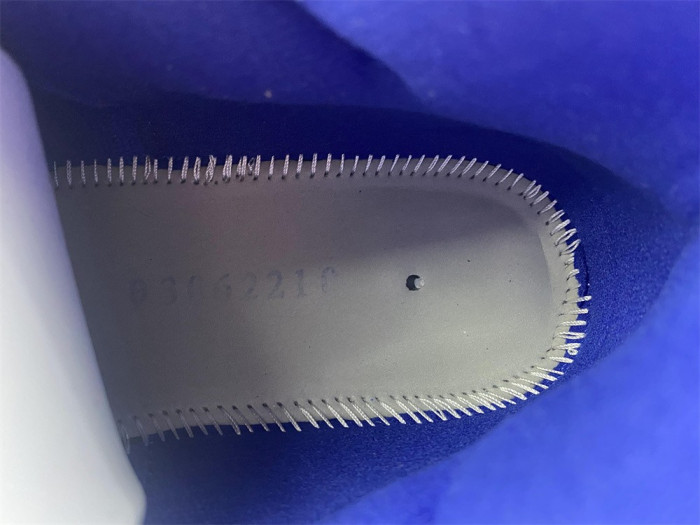 air jordan 11 high bright royal blue  at7802-115