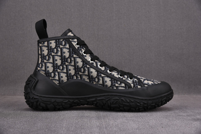 d10r b28  oblique high top sneaker