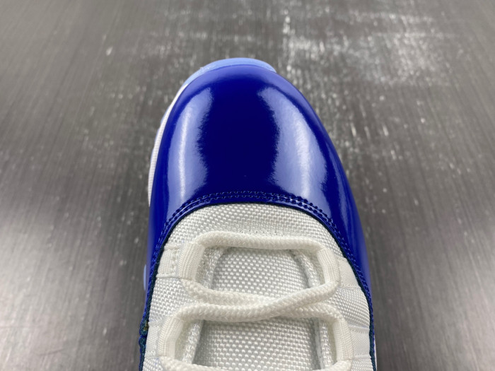 air jordan 11 white royal blue ct8012-114