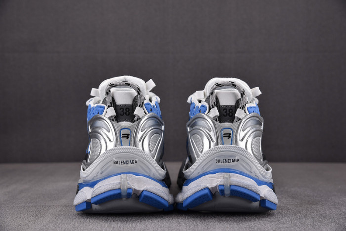 Ba*len*cia*ga -runner