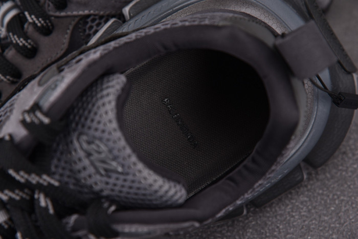 Ba*len*cia*ga 3xl  suede sneakers