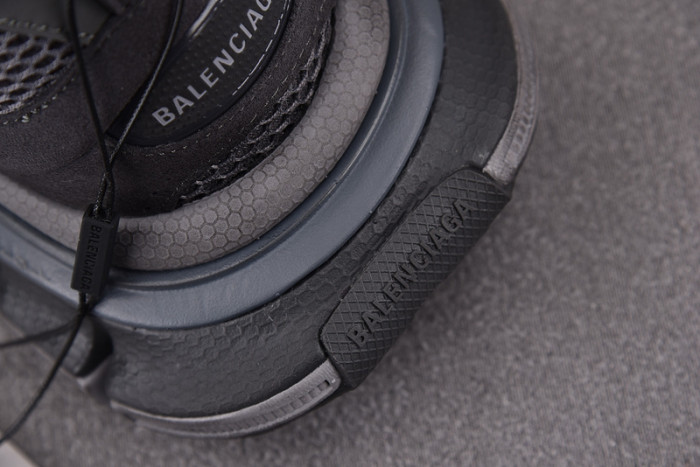 Ba*len*cia*ga 3xl  suede sneakers