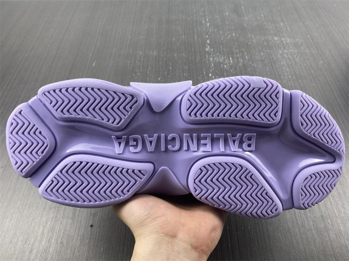 Ba*len*cia*ga triple s