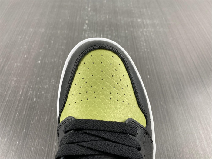 air jordan 1 low "vivid green snakeskin" dx4446-301