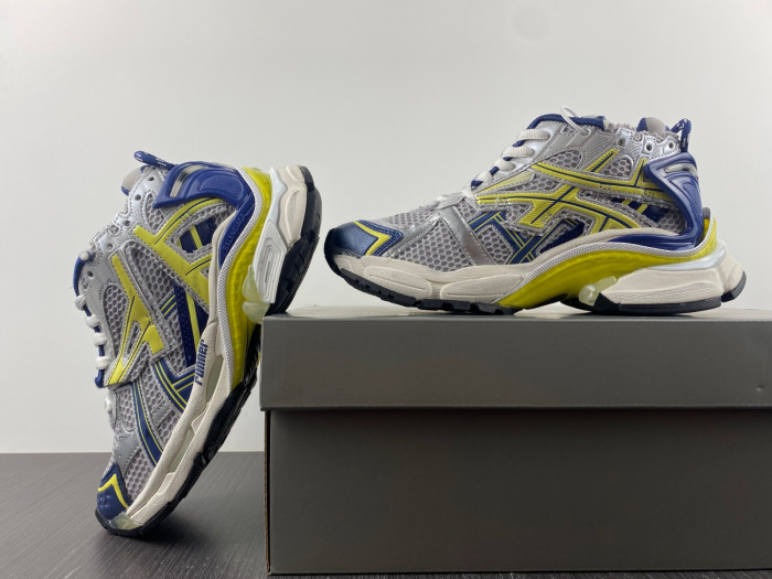 Ba*len*cia*ga -runner