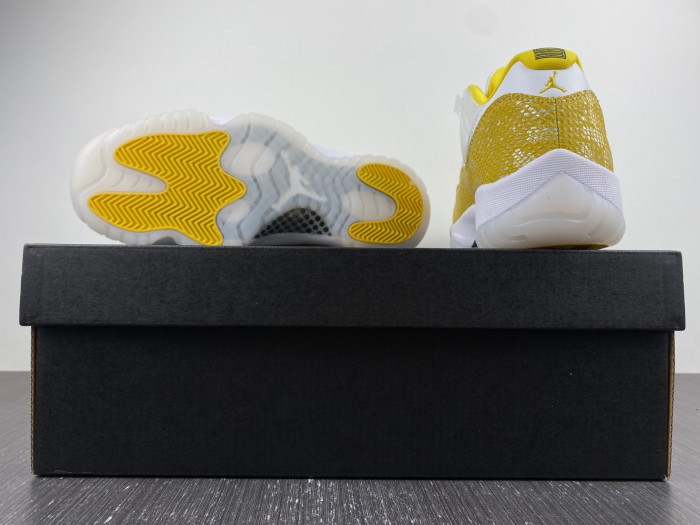 air jordan 11 low “yellow snakeskin”  ah7860-107