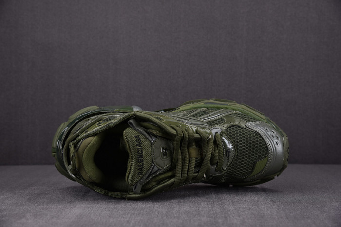 Ba*len*cia*ga -runner