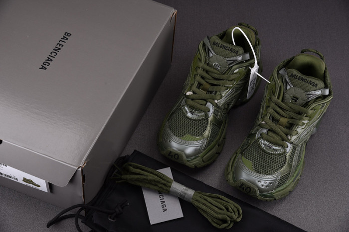 Ba*len*cia*ga -runner