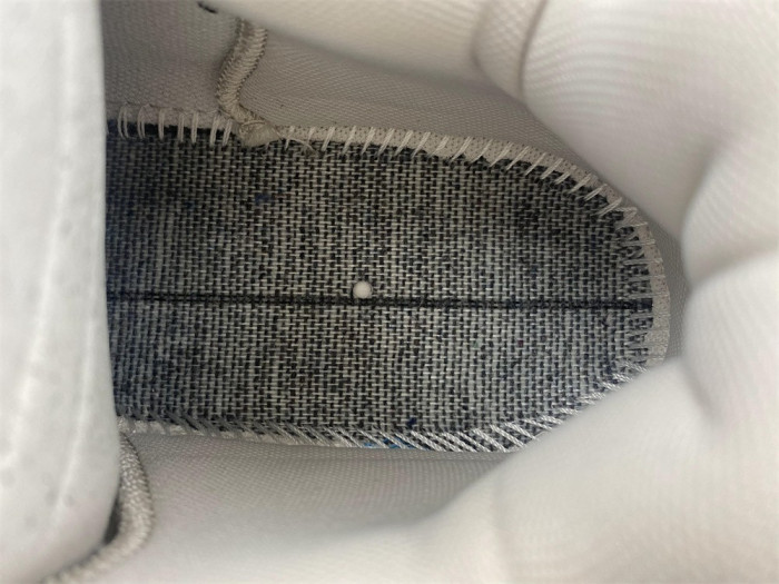 Ba*len*cia*ga triple s