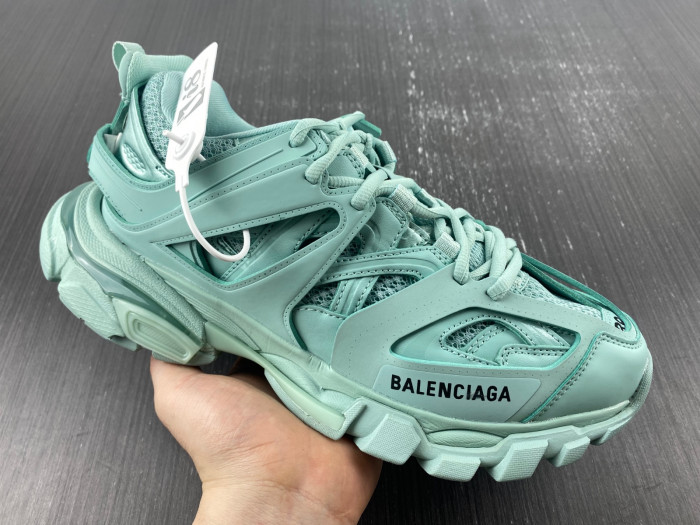 Ba*len*cia*ga track 3.0