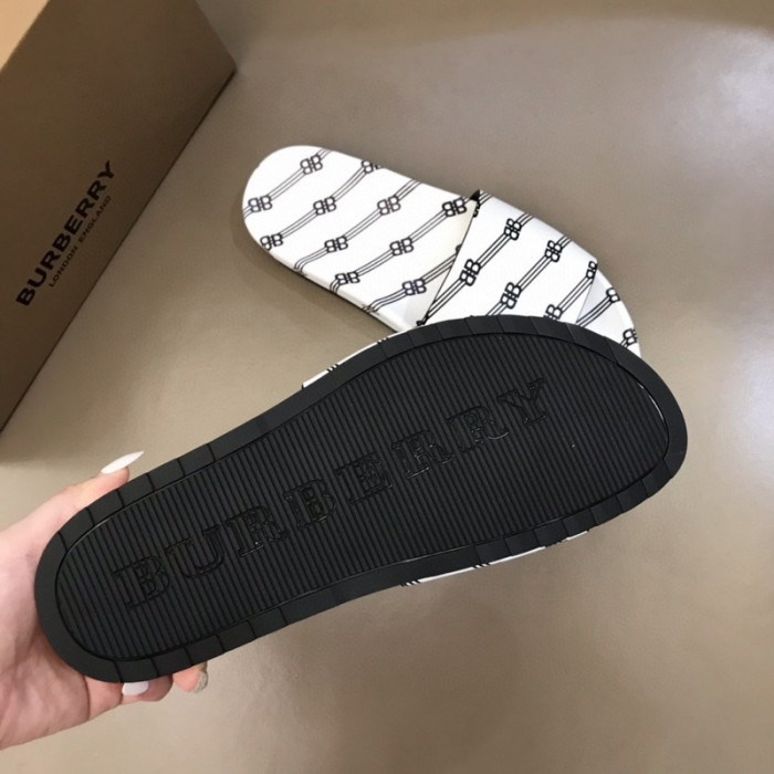 bur_berry slippers