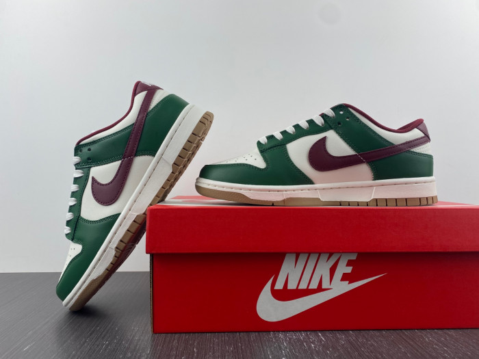 nike dunk low gorge green fb7160-161