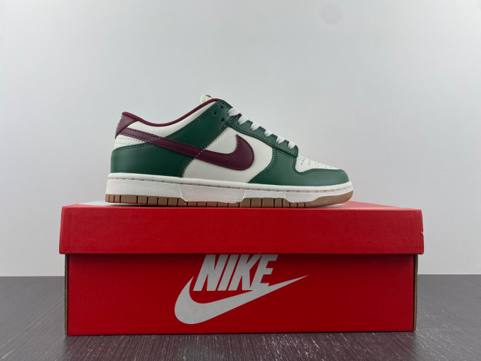 nike dunk low gorge green fb7160-161