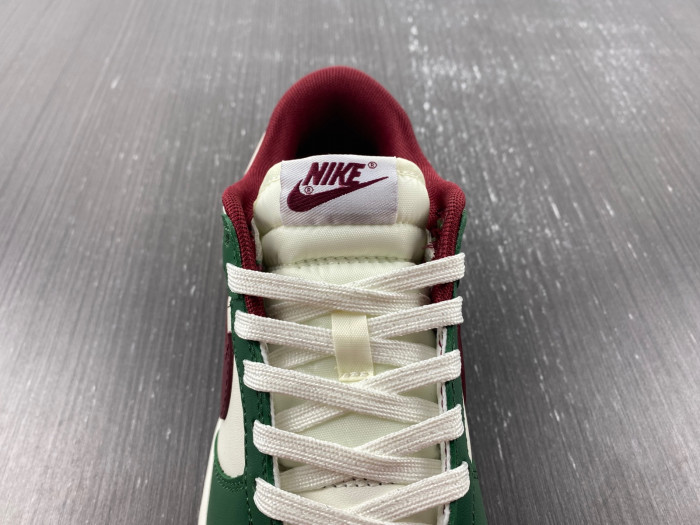 nike dunk low gorge green fb7160-161