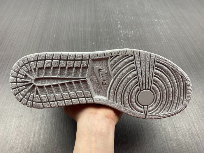 jordan 1 retro high og stage haze - 555088-108