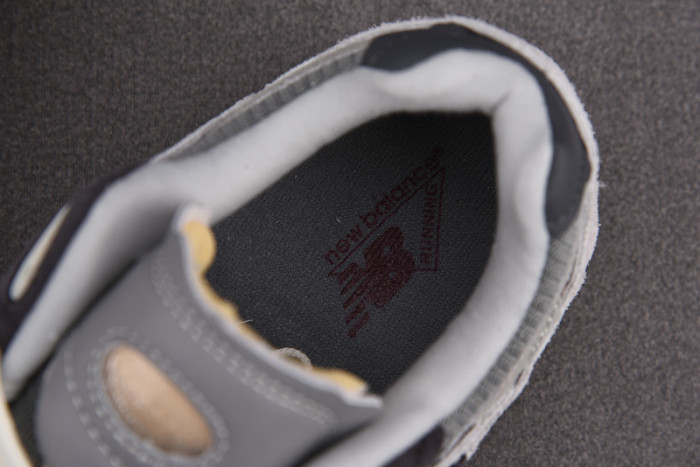 new balance 2002r“protection pack”-m2002rda