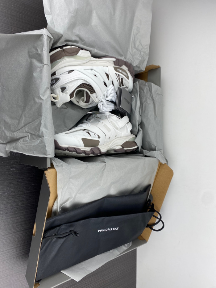 Ba*len*cia*ga track 3.0