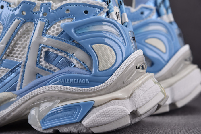 Ba*len*cia*ga -runner