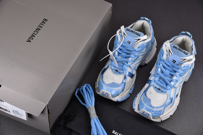 Ba*len*cia*ga -runner