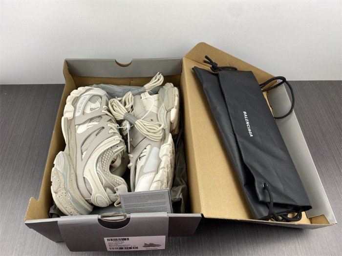 Ba*len*cia*ga track 3.0