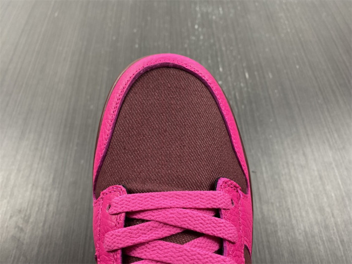 nike dunk low “valentine