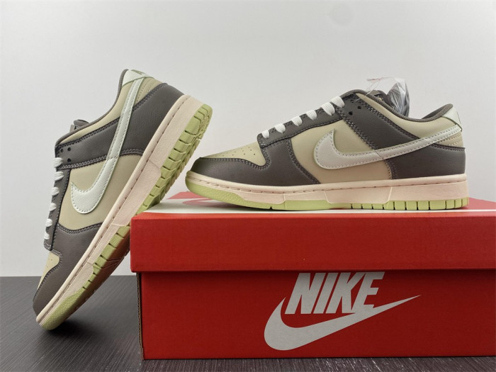 nike dunk low "khaki" fb4960-210