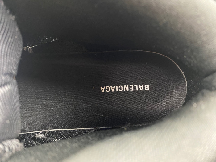 Ba*len*cia*ga -runner