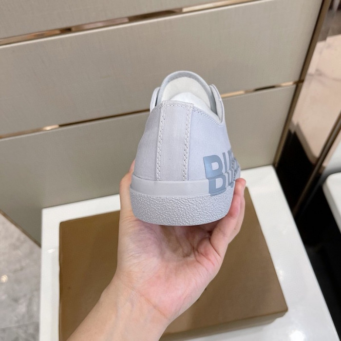 bur  sneaker