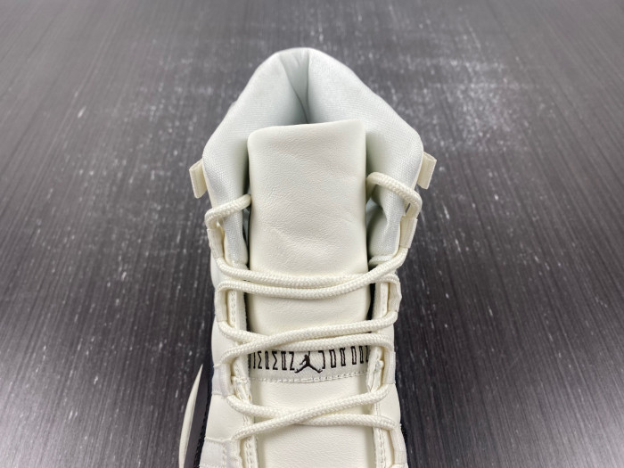 air jordan 11 wmns "neapolitan" ar0715-101