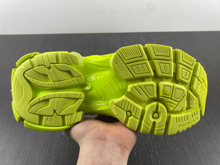 Ba*len*cia*ga -runner