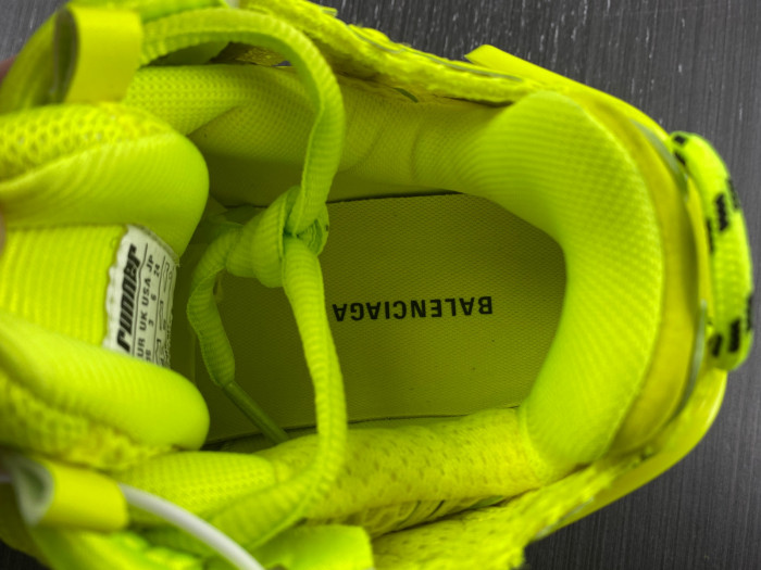 Ba*len*cia*ga -runner