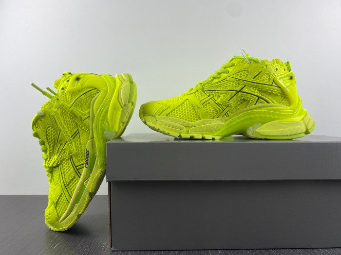 Ba*len*cia*ga -runner