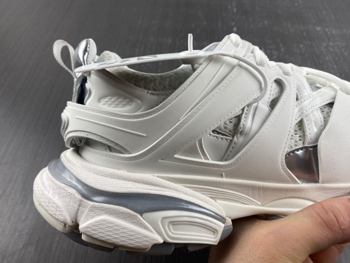 Ba*len*cia*ga track 3.0