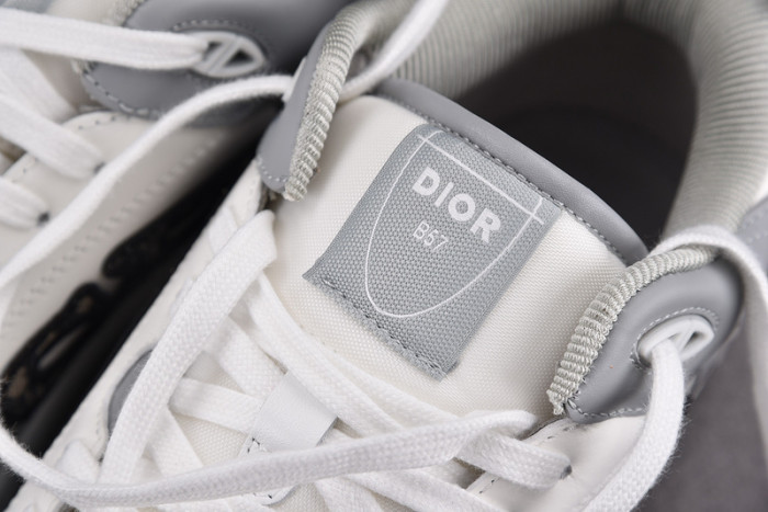 d10r b57 sneaker