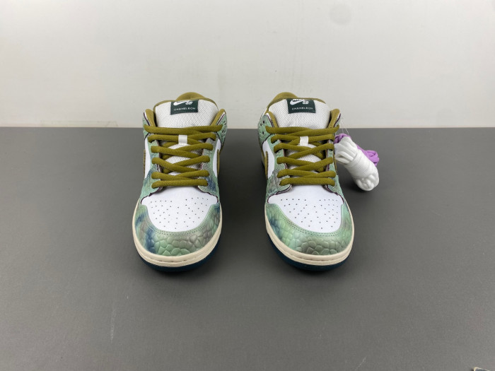 alexis sablone x nike sb dunk low hj3386-300