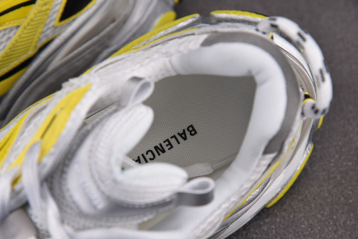 Ba*len*cia*ga -runner