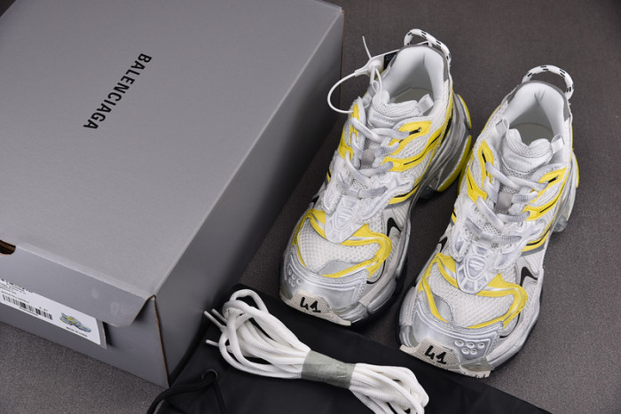 Ba*len*cia*ga -runner