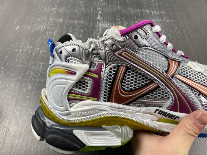 Ba*len*cia*ga -runner