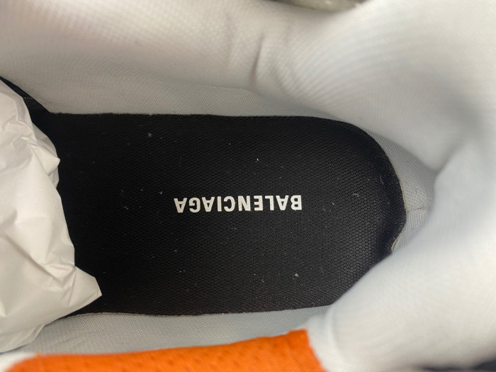 Ba*len*cia*ga -runner