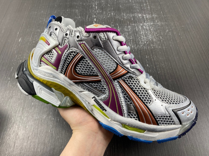 Ba*len*cia*ga -runner