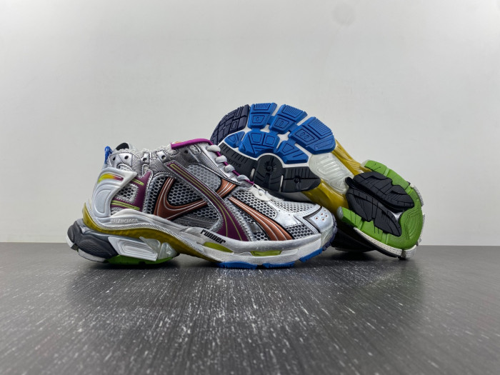 Ba*len*cia*ga -runner